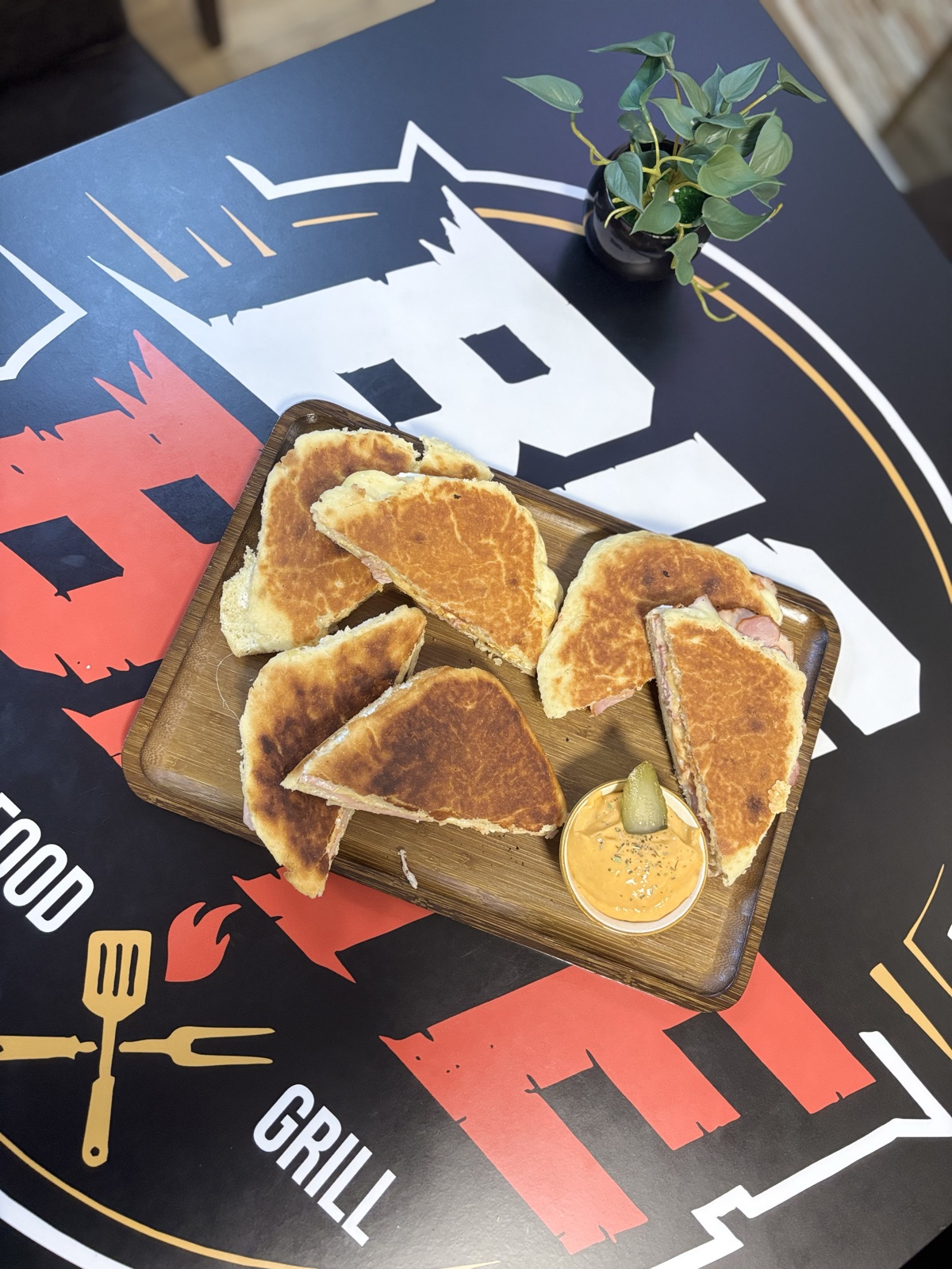 Tost sendvič, treći kadar